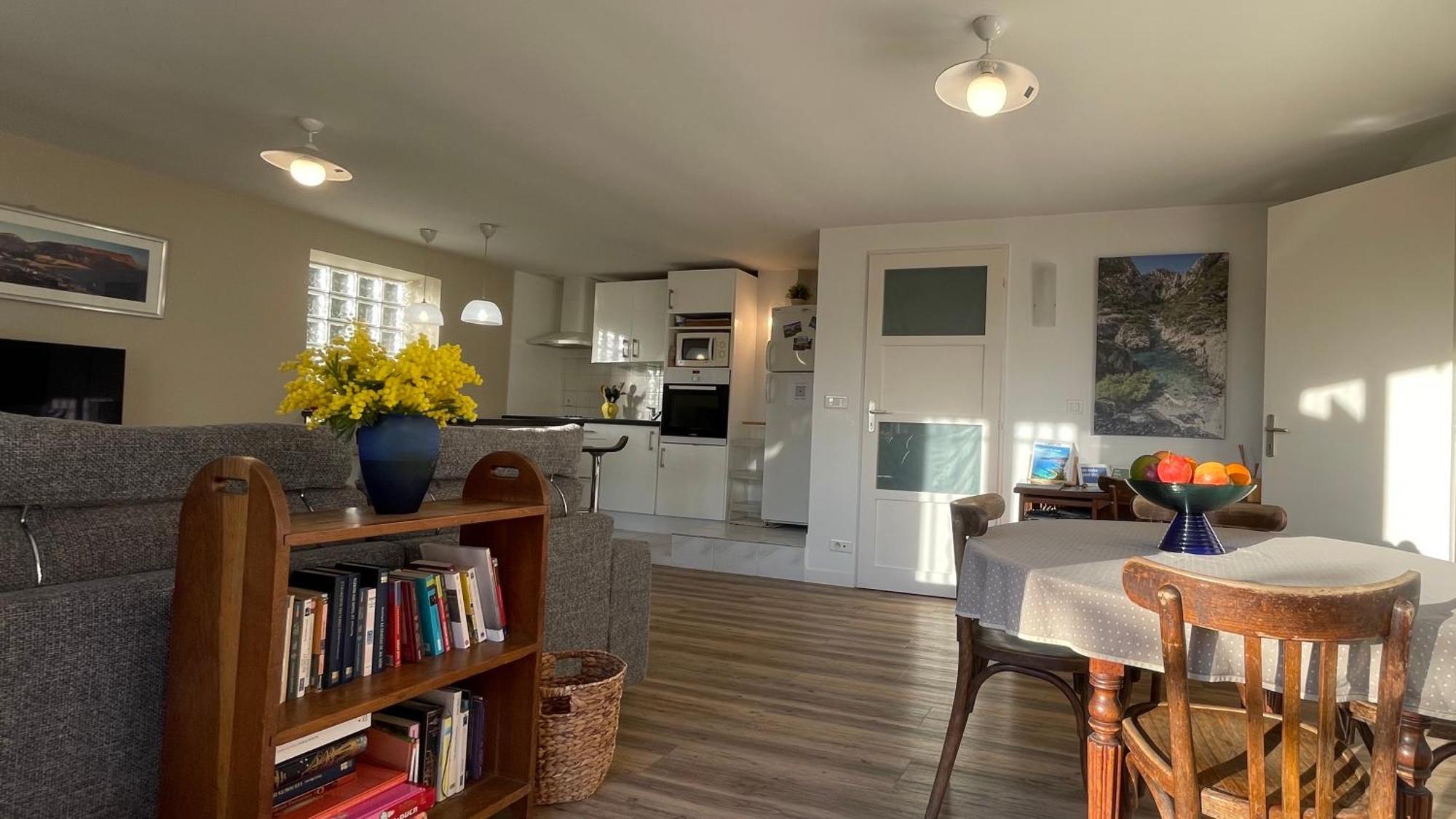 Large Private Garden, Quiet 2-Bedroom Apartment, Air Conditioning, Wifi, Parking Каси Экстерьер фото